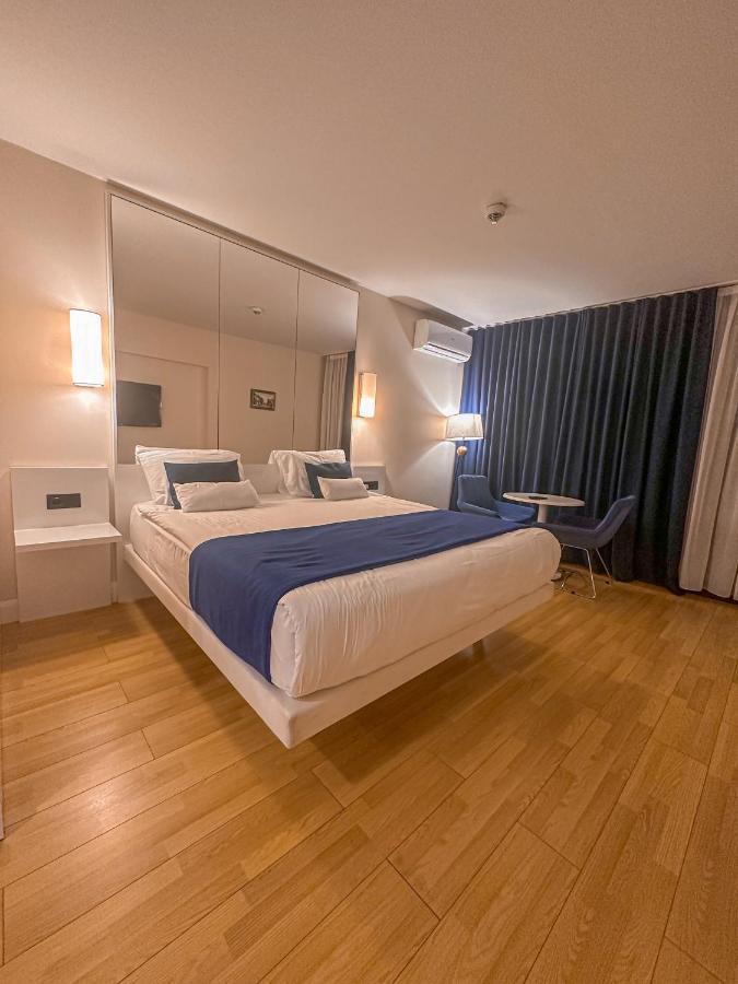 Batumi Floor40 Hotel Exterior photo