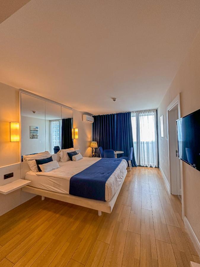 Batumi Floor40 Hotel Exterior photo